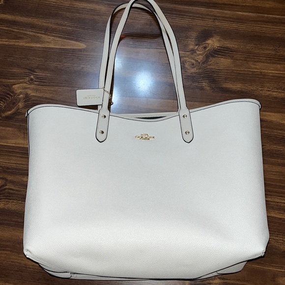 Coach Reversible City Shoulder Tote
Black/White - Picture 5 of 14